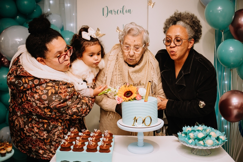 Aniversário de 100 Anos - Darcília Aniversário de 100 Anos - Darcília