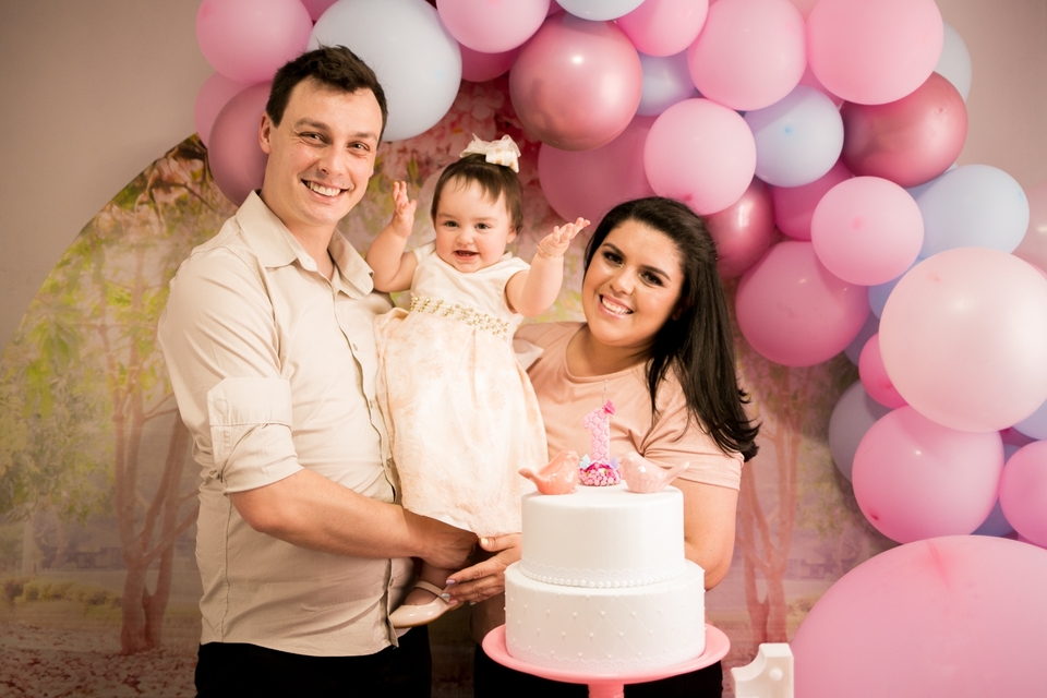 Aniversário em Casa - 1 Aninho - Alice Aniversário em Casa - 1 Aninho - Alice