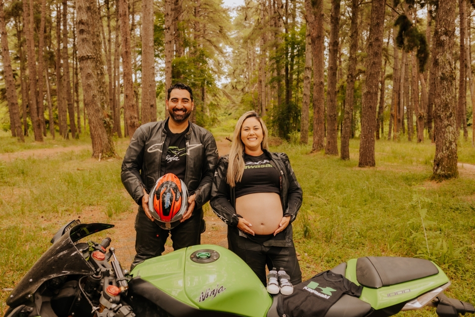 Ensaio gestante com moto - Gabi&Serginho