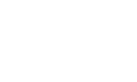Logo de Fotógrafa de Ensaios&Eventos em Curitiba - Thayná Luara 